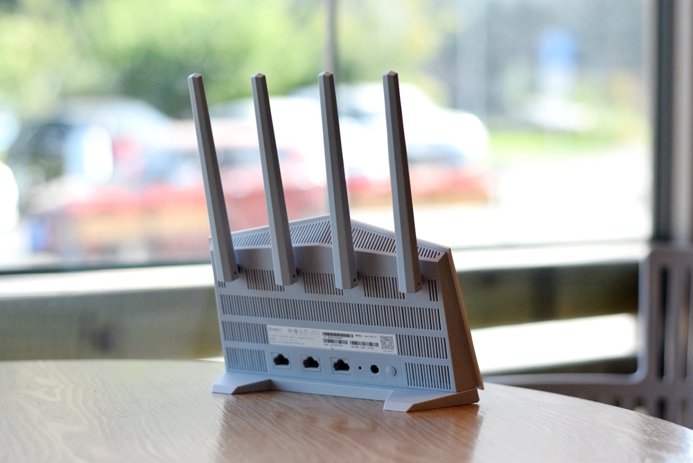 怎样给路由器增加外置天线,路由器天线内置好还是外置好