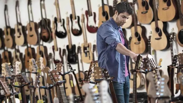 如何辨别假琴吉他,假吉他和真吉他的区别