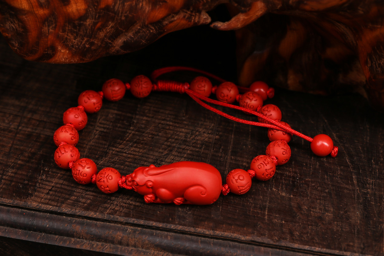 佩戴朱砂真的能带来好运吗,朱砂挂件配什么饰品