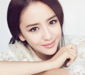 佟丽娅代言珂莱蒂尔,艺术与时尚的完美结合