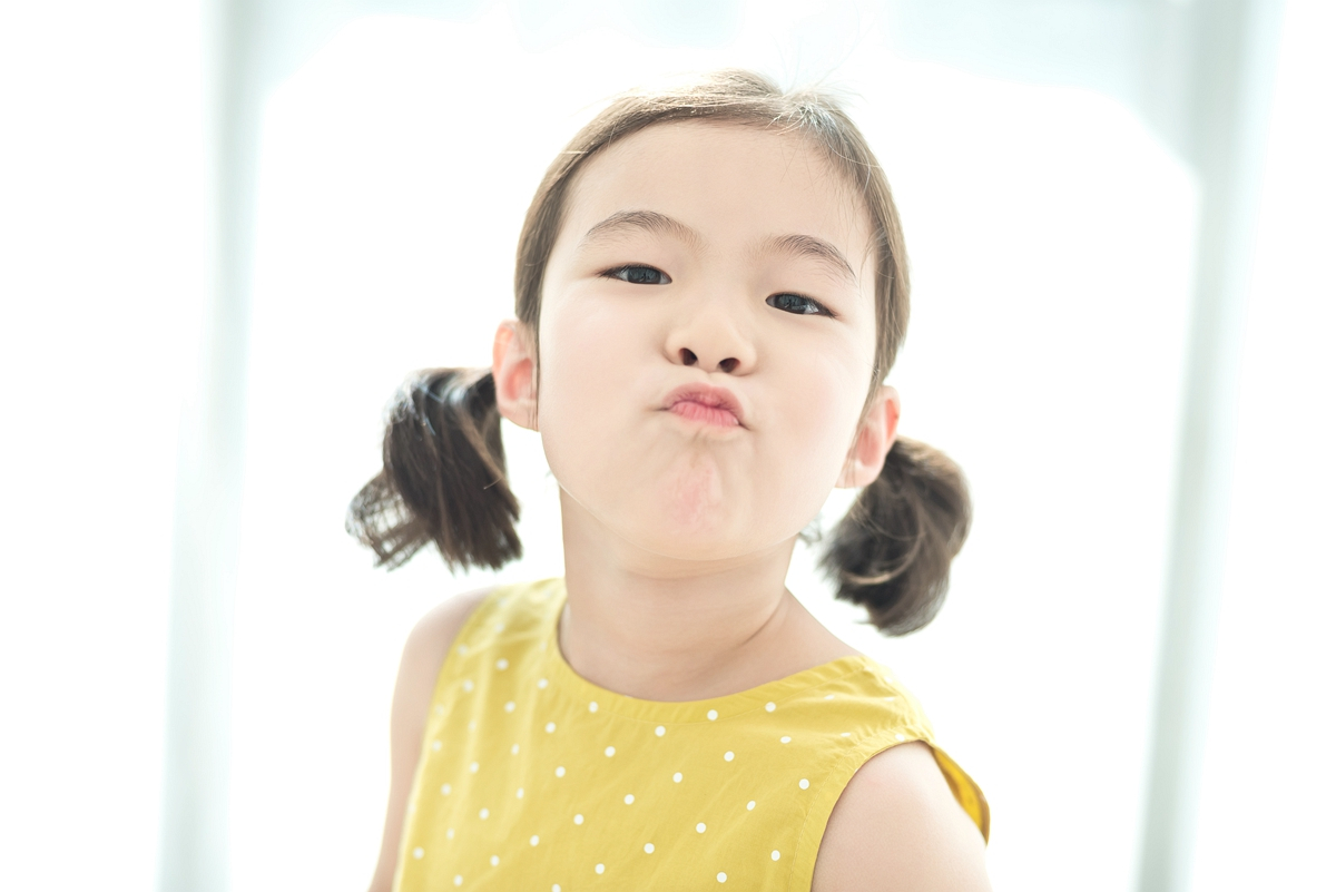 不让父母操心的小孩,在家给孩子日常拍照