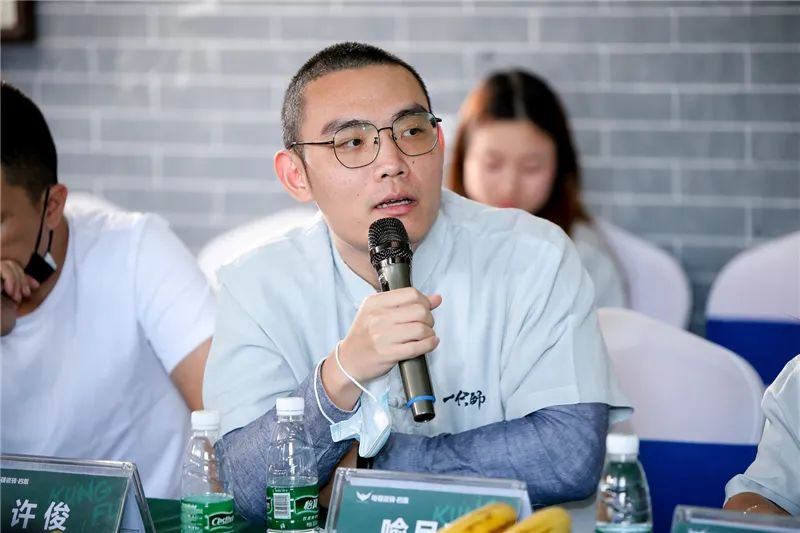 李小龙是功夫片开山之祖,李小龙永恒的传奇