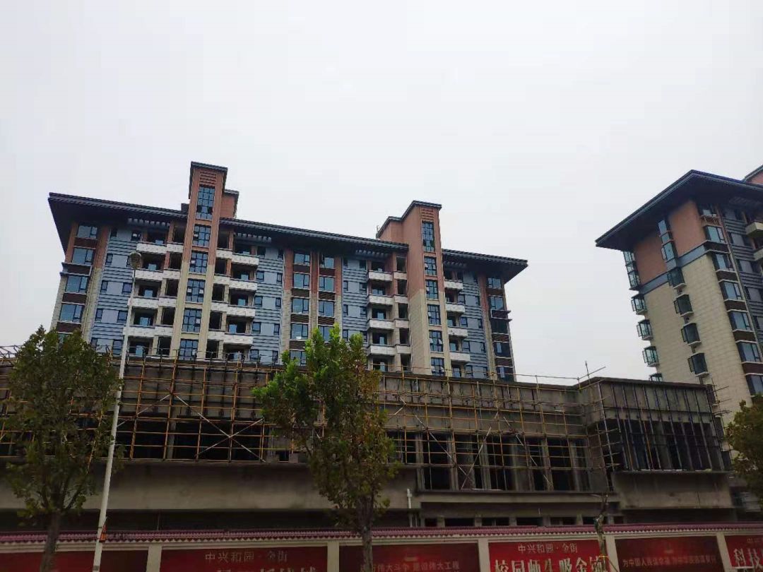 罗玉凤和范冰冰,范冰冰和罗玉凤谁好看