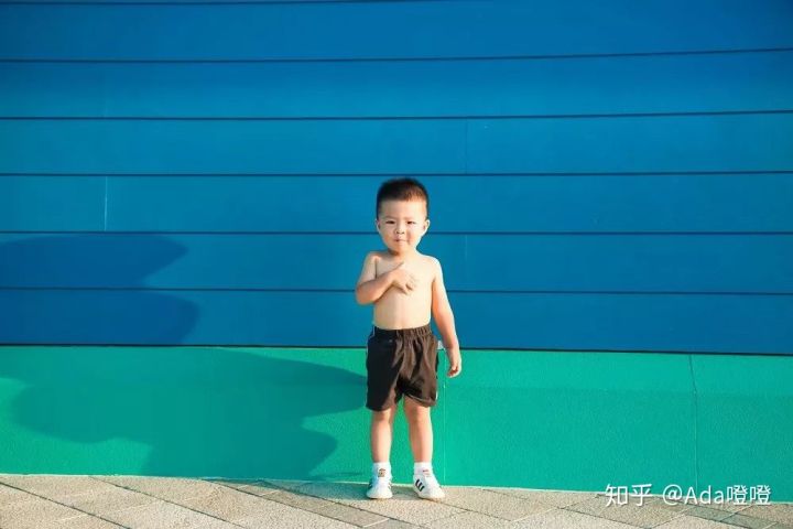 独自带2岁的娃怒刷了10次上海迪士尼，不听我听谁？