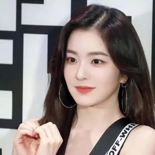 换个浮雕就坐地起价，倩碧的樱花腮红那么香？