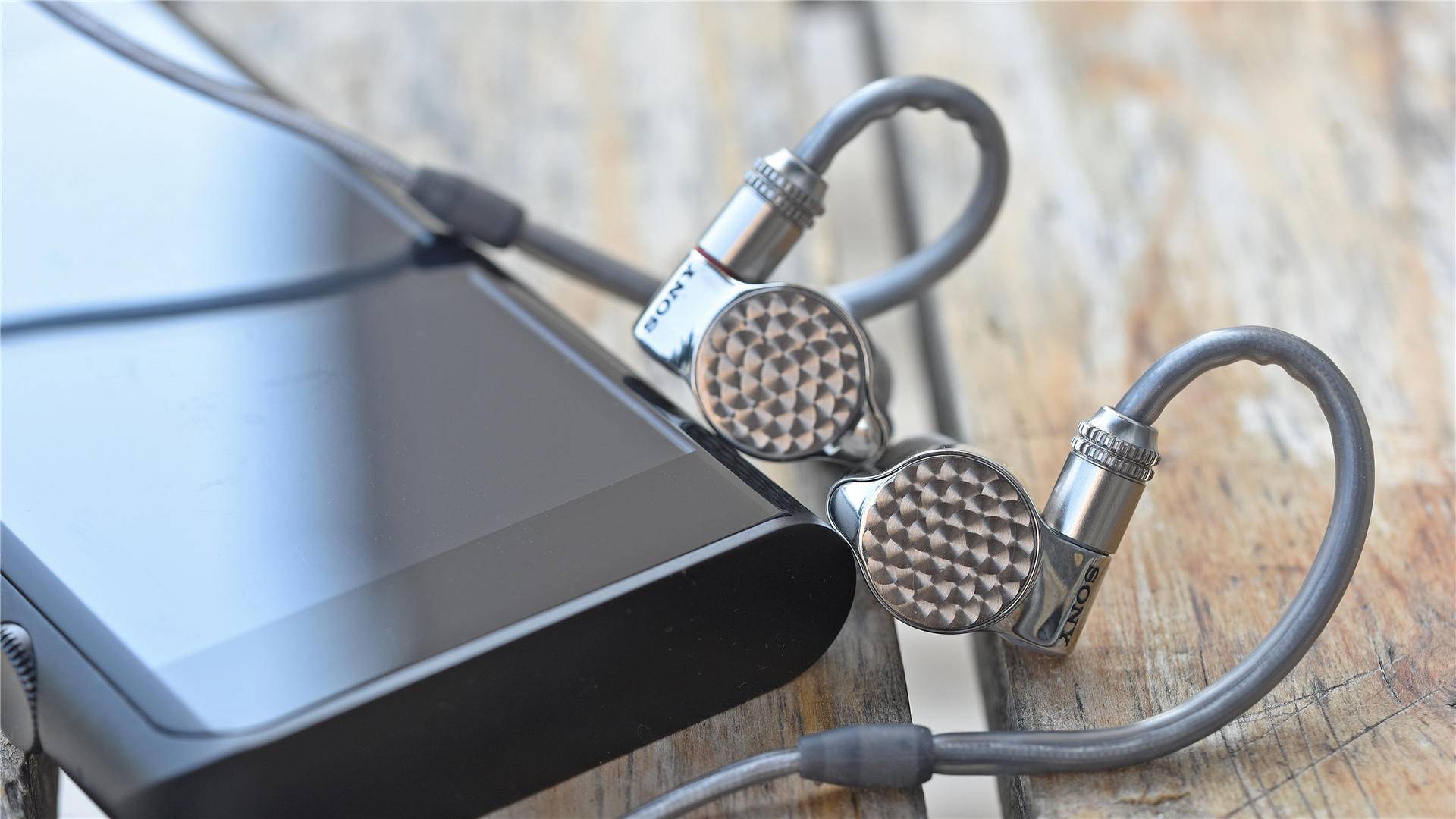 索尼ierm9对比z1r,索尼ierz1r用什么升级线