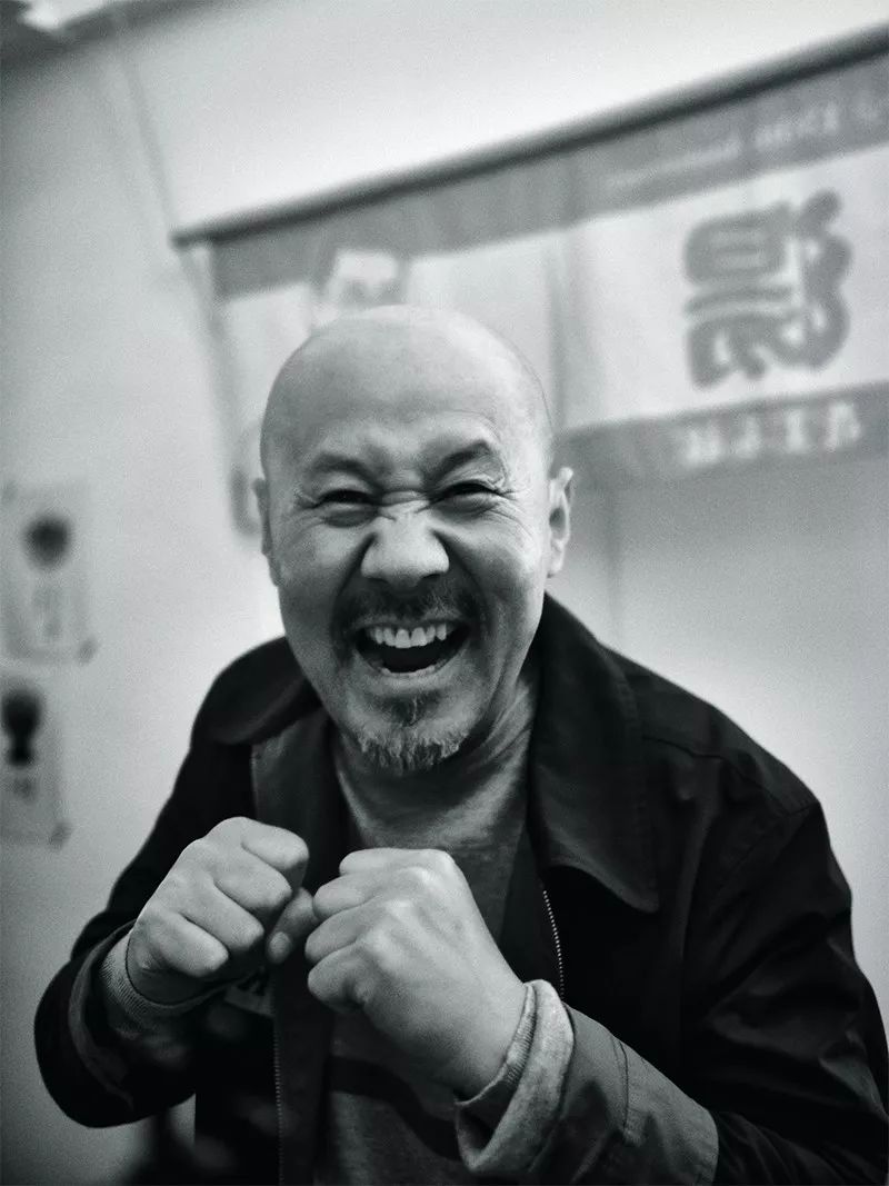 腾格尔翻唱卡路里完整版,腾格尔版燃烧我的卡路里