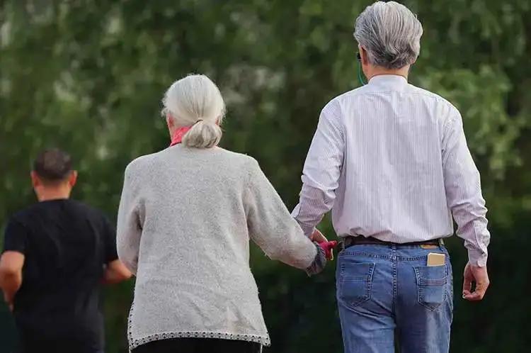 彻夜难眠睡不着是阴虚还是阳虚,手脚冰凉长期失眠是什么原因