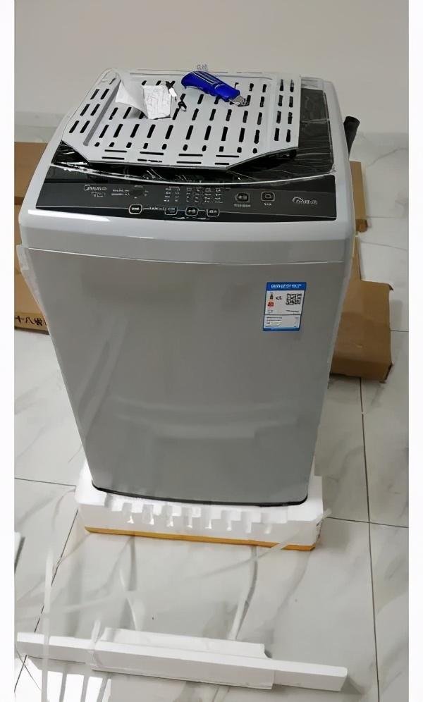 滚筒和波轮洗衣机哪个好清洁,全自动洗衣机健康免清洗