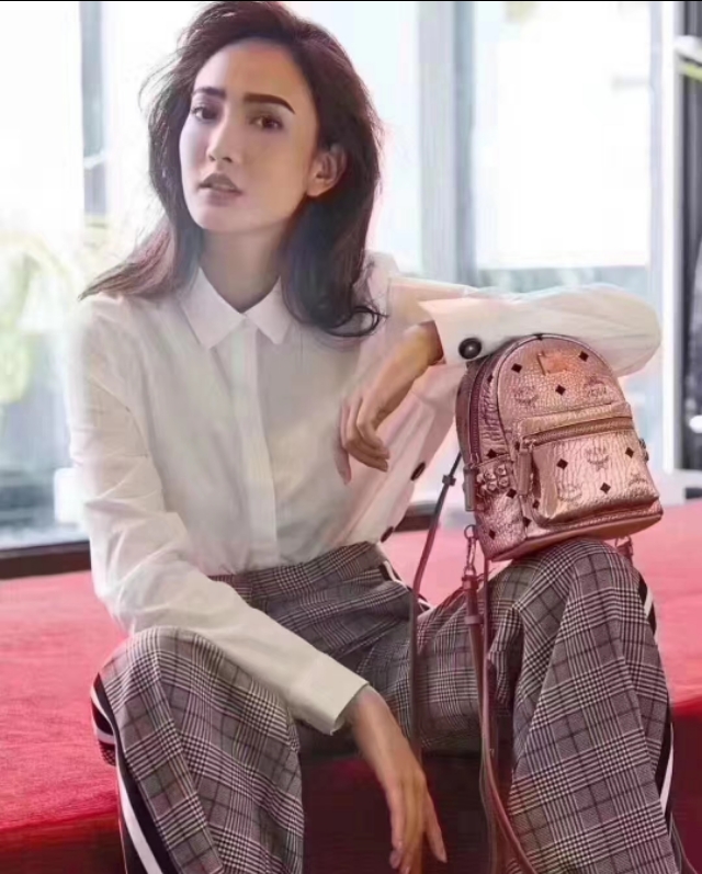 mcm包包无滤镜,mcm包包真的假的