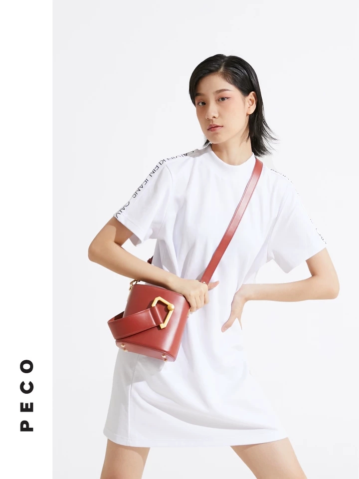 和小ck差不多的牌子的包,小众轻奢包品牌小ck