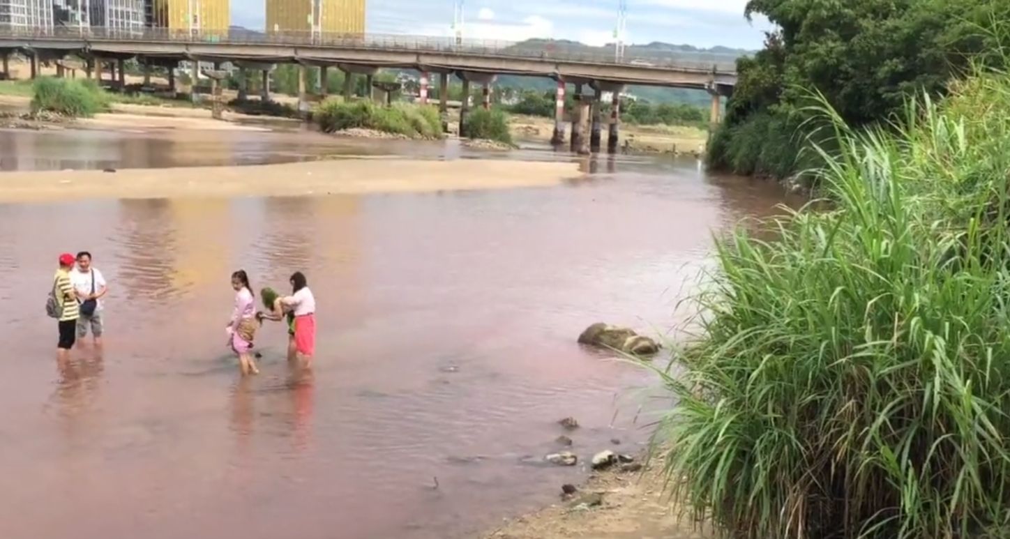 缅甸人在瑞丽主要干什么工作,缅甸人月薪多少