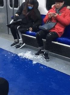 有人从后面锁喉怎么挣脱搞笑,搞笑的防御招式反击