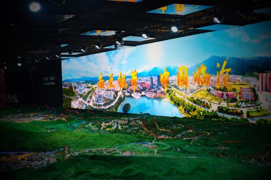 v视角看时尚,v视角换个角度看世界