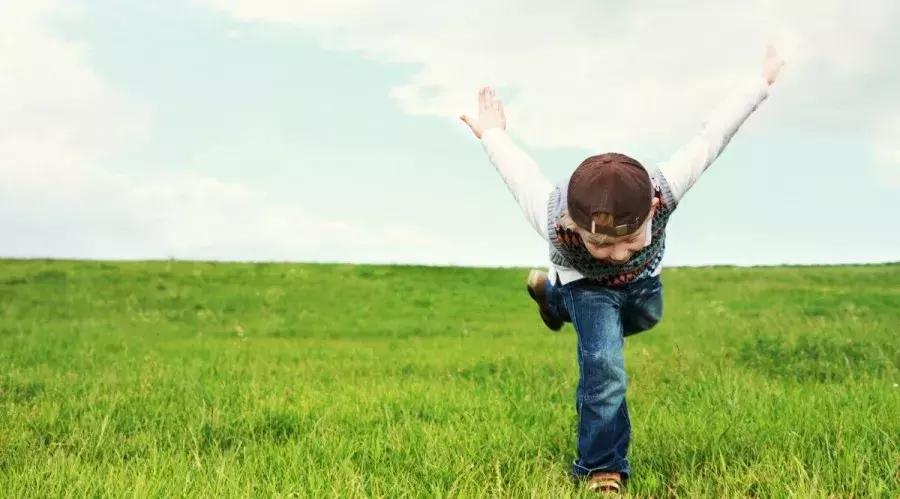 眼睛无神怎么改善,眼镜摘下来眼睛无神怎么解决