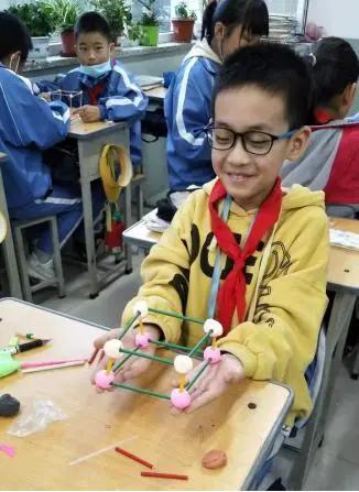 太原市杏花岭小学教育理念,杏花岭享堂南街小学放学