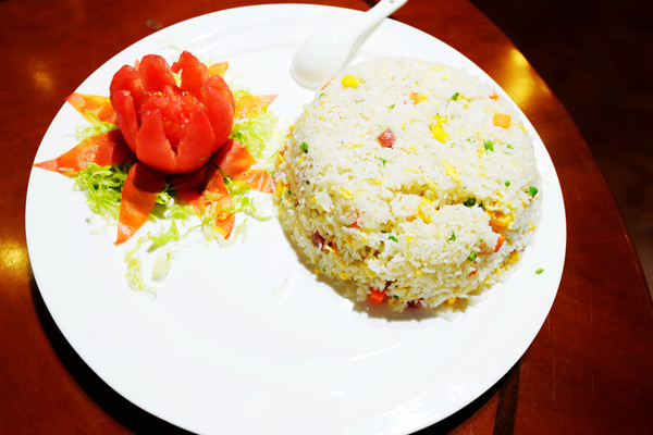 幸亏我来了再不来素材就没了,海南月亮湾的夜晚