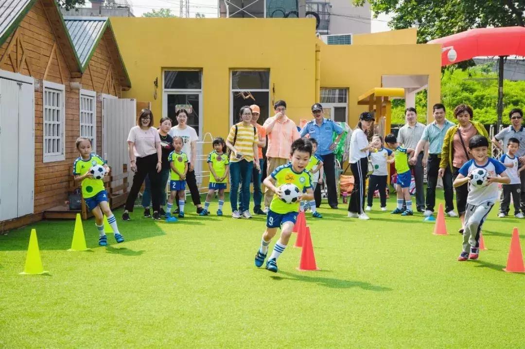 新区幼儿园怎么样,幼儿园足球文化理念简介