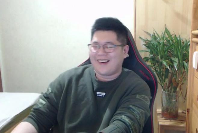 一笑zy男大枪登顶伤害达到1117亿PK场压缩比旭旭宝宝血剑还猛