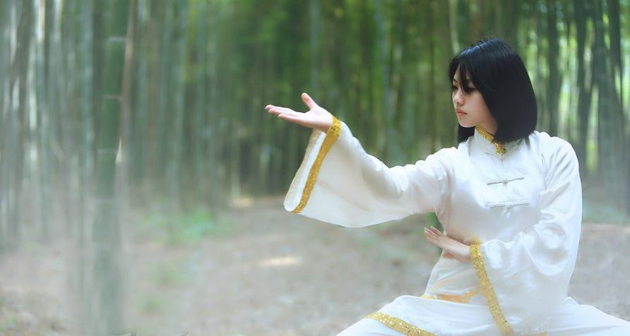 杨式28式太极拳传统动作演示,怎样学练杨式24式太极拳