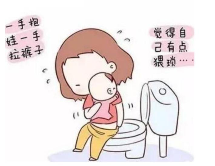 监控下的一幕宝妈带娃睡觉,宝妈带娃睡觉会更有安全感吗