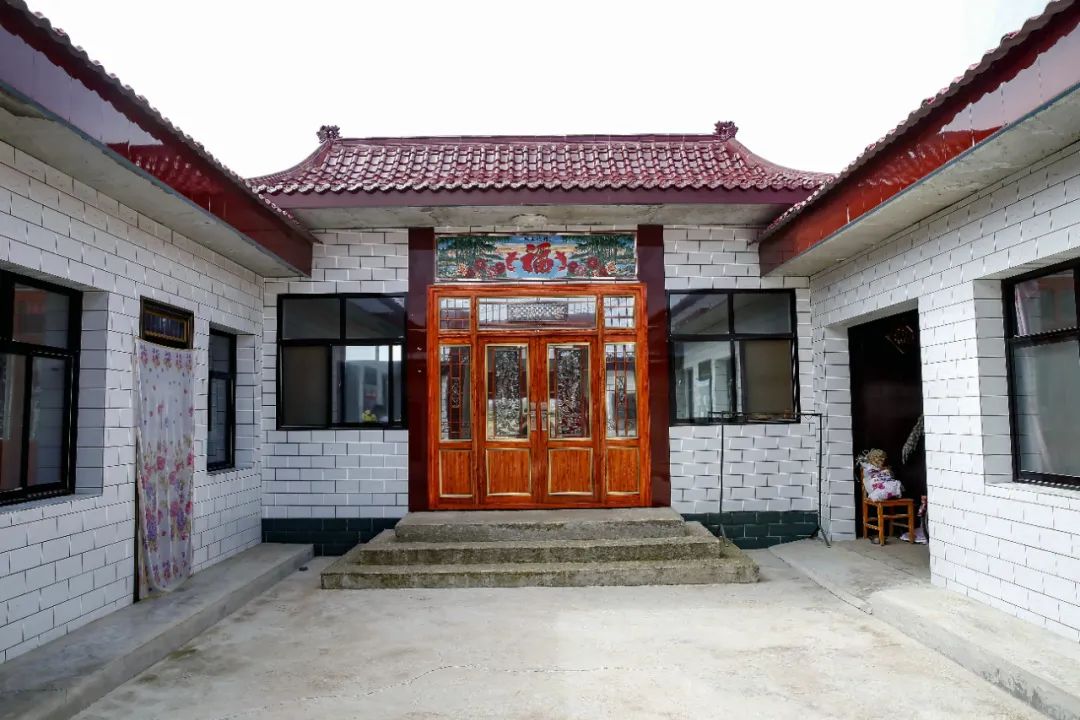 扶贫故事视频完整版,扶贫真实故事