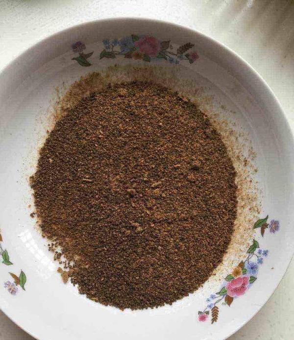 猪肝怎么做成粉给宝宝吃,如何给儿童做煮熟的猪肝