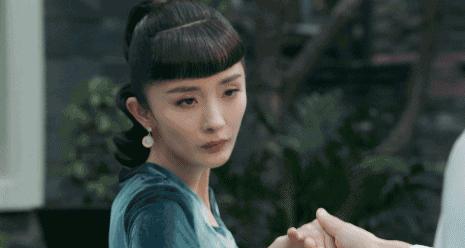 杨幂脸型适合什么发型,杨幂空气刘海发型图片大全