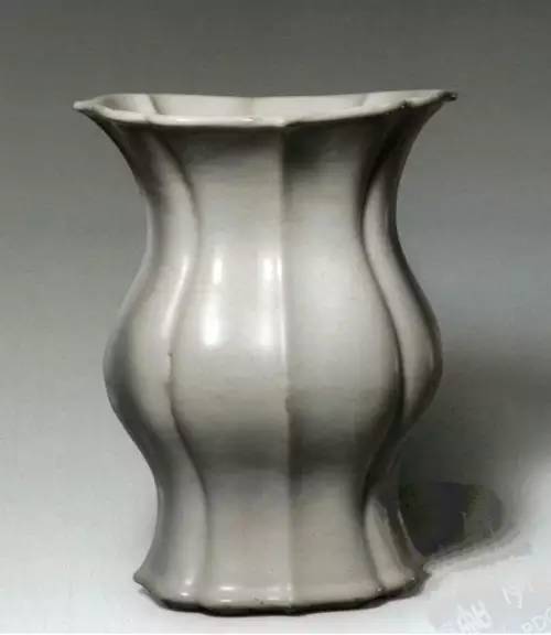 清中期仿哥釉瓷图片,宋代汝窑仿品