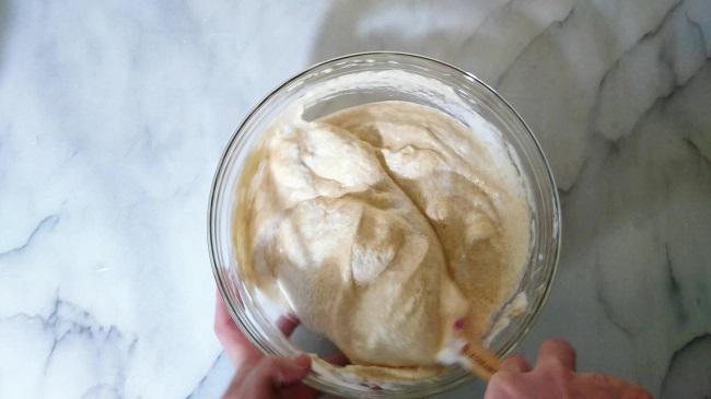 做蛋糕为什么会回缩严重,电饭锅蛋糕回缩的原因及解决方法