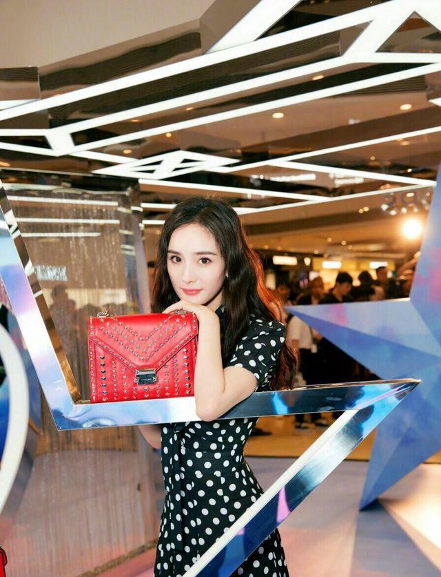 杨幂同款mk包经典款,杨幂带火的mk