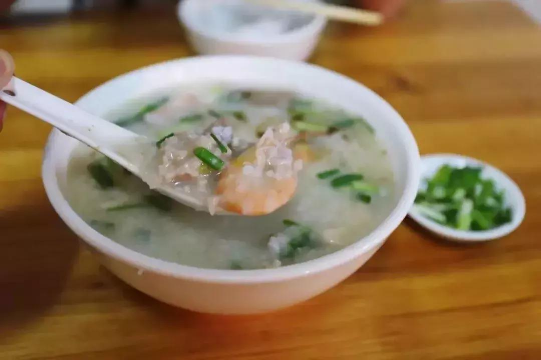 千万不要和谁做朋友,千万不要和人缘好的人做朋友