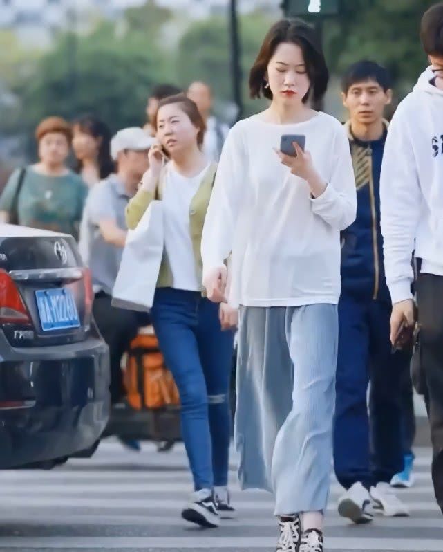 2019超流行奶奶裤时髦炸了,最近很火奶奶裤