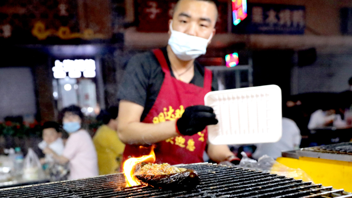 明达欢乐夜市小吃区团购,明达夜市推荐