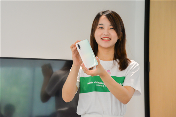 小米拍照最好的手机是小米9吗,小米cc9和小米9拍照哪个更好