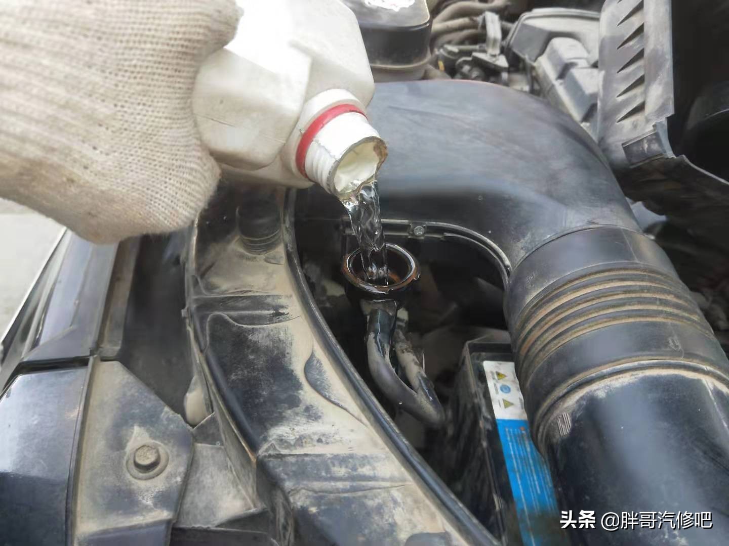 清洗暖风水箱需要倒掉防冻液吗,防冻液经常换对暖风水箱有用吗