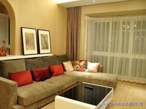 装修墙上涂什么材料好,墙面一般刷什么颜色的漆好看