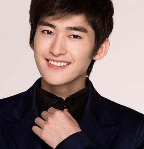 张翰37岁为什么还这么年轻,张翰有钱到什么地步