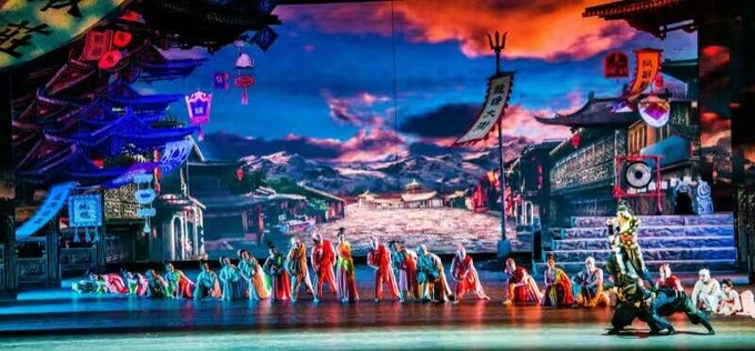 一篇旅游攻略500字,敦煌攻略分享给你们