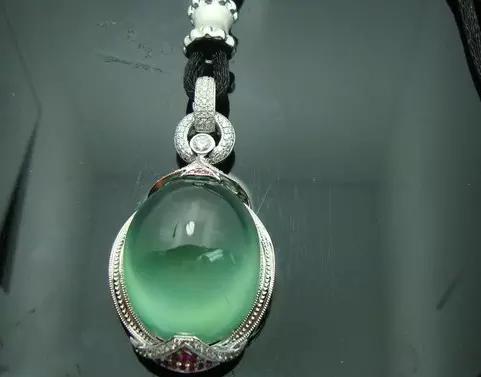 和翡翠相似的玉石怎么鉴别,和翡翠相似的玉石有哪些