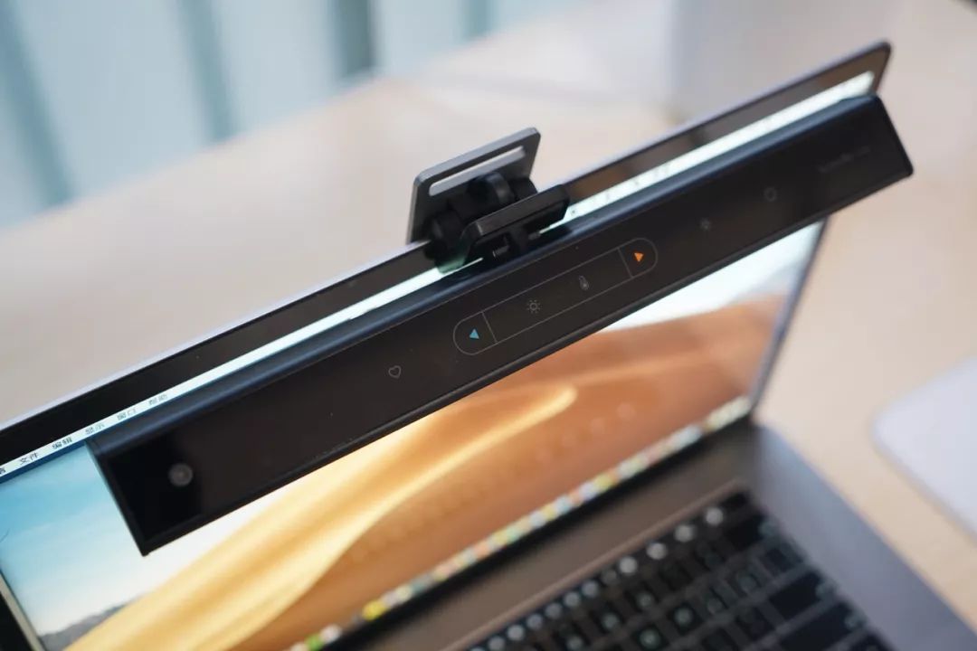 笔记本背光灯不亮维修,一个小配件多少钱