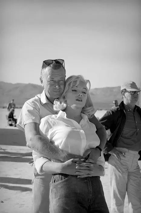 落入凡间的性感天使，36岁香消玉殒