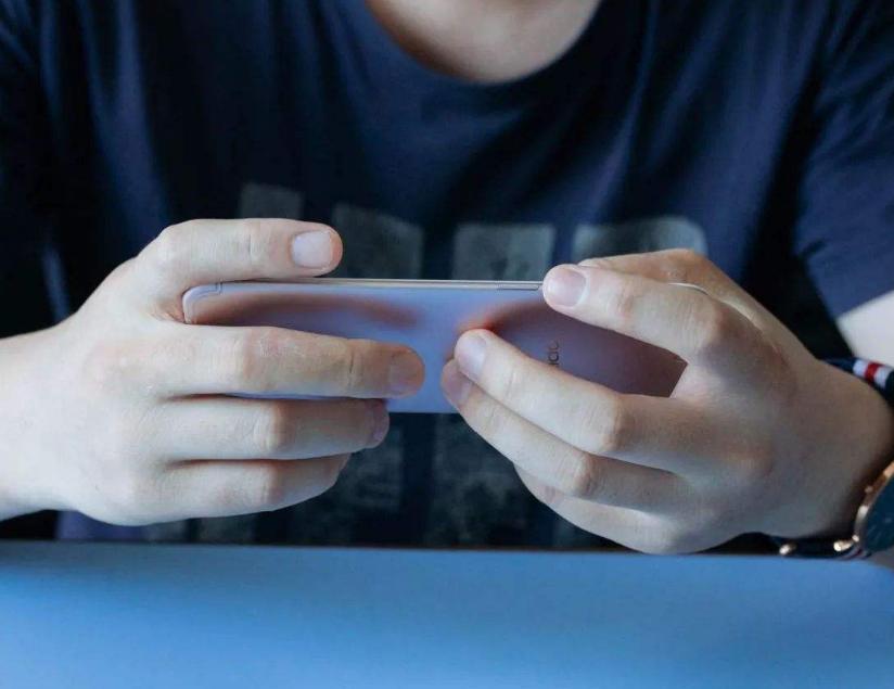 “不良网站”看似免费,黑客却用这3种手段赚钱,网友:被坑了