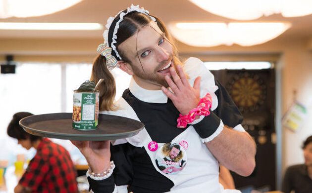 14岁就尝试女装的大胡子辣妹，男装更有型，能迷倒千万少女