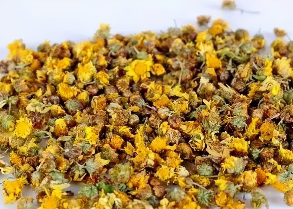 西洋参菊花黄芪红枣枸杞桂圆泡水,藏红花菊花枸杞红枣可以一起泡吗