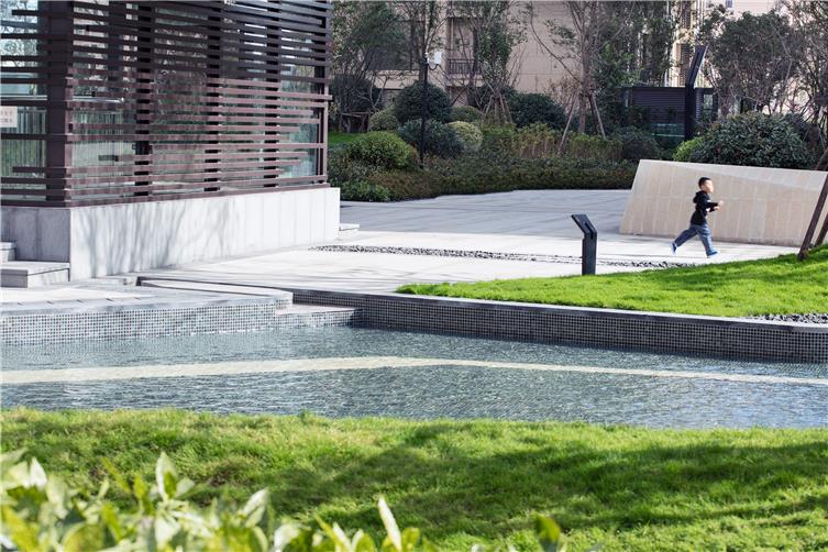 青岛中海寰宇天下天冠物业费,青岛中海寰宇天下天冠缺点