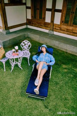 泫雅代言MLB 春夏MONOGRAM系列，也太好看了吧