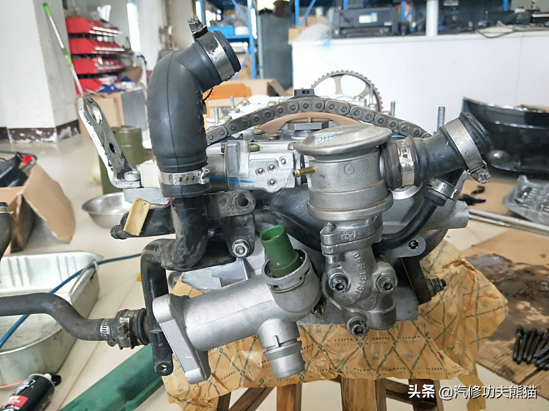 奥迪a61.8发动机大修费用,老款奥迪a6六缸发动机大修全过程