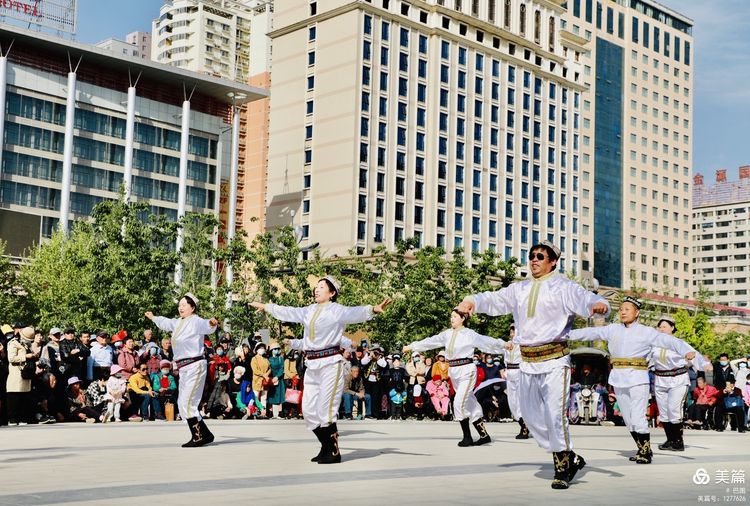 洛阳牡丹广场新疆舞视频,洛阳牡丹广场爵士舞