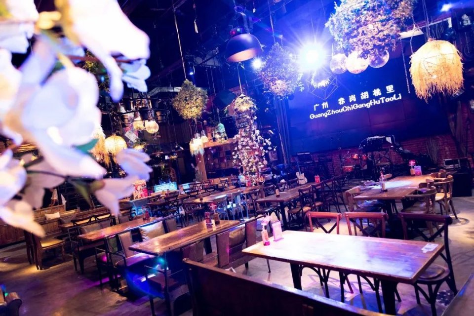 胡桃里乐队酒馆100元代金券,胡桃里音乐酒馆爱琴海店代金券